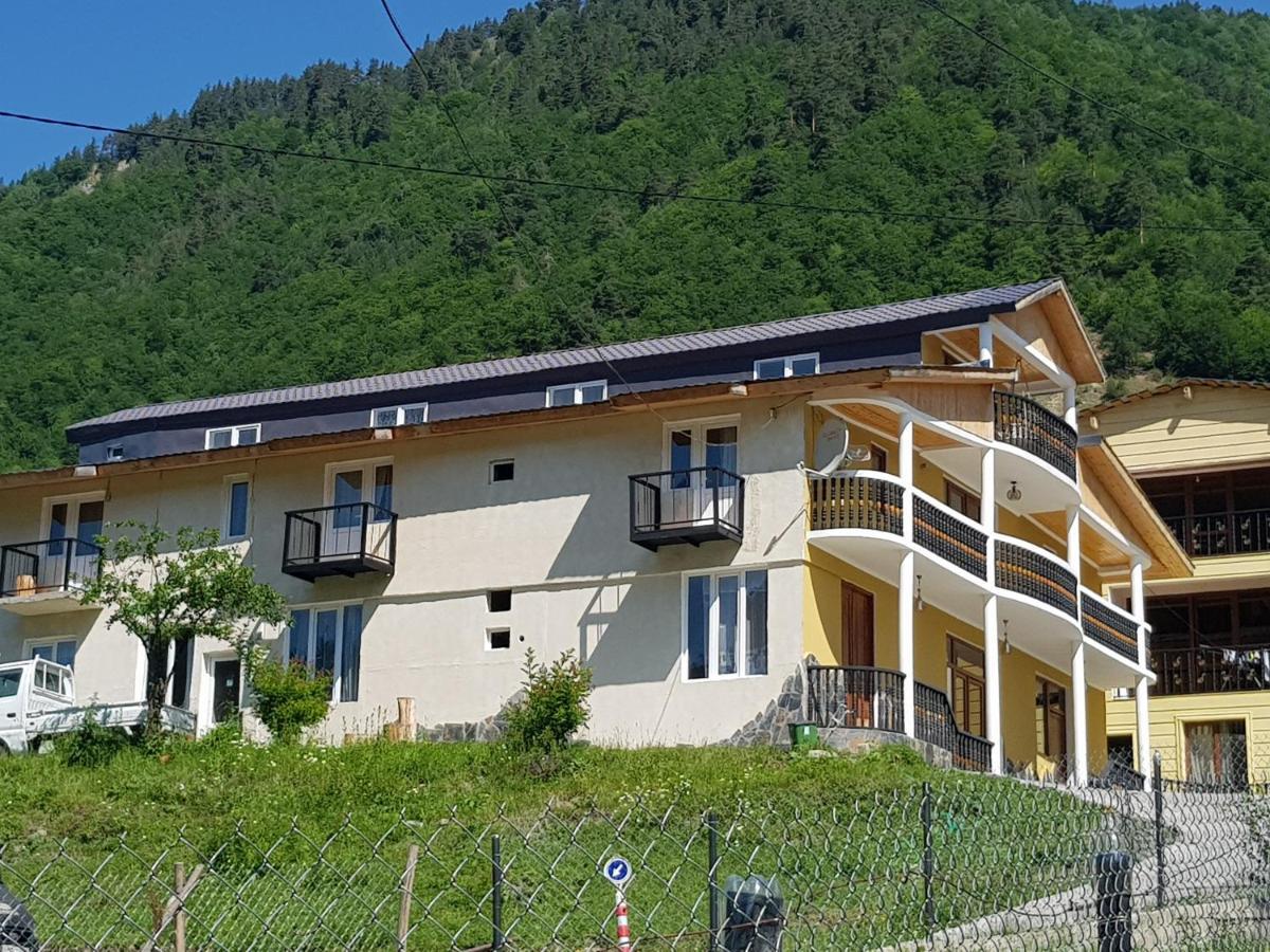 Hilltop Mestia Buitenkant foto